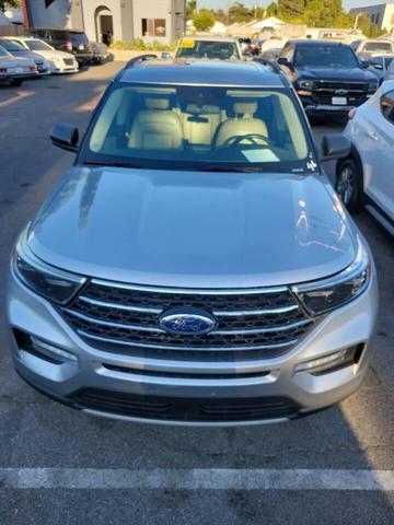 Photo of 2020 Iconic Silver Metallic Ford Explorer