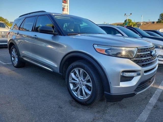 Photo of 2020 Iconic Silver Metallic Ford Explorer