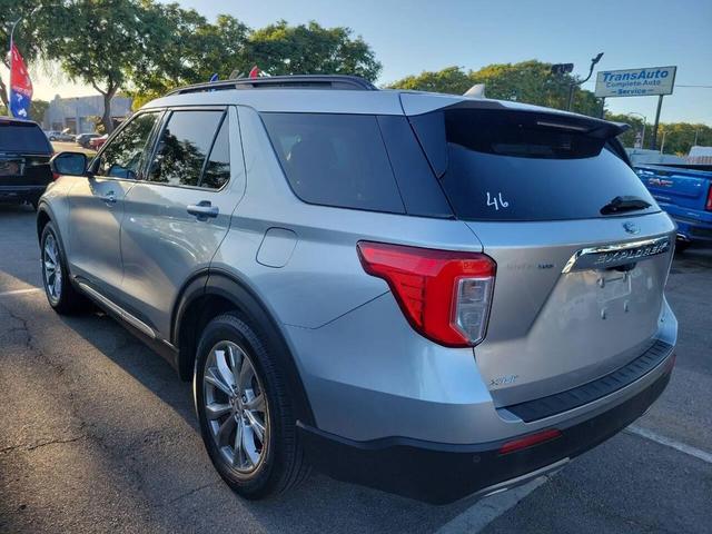Photo of 2020 Iconic Silver Metallic Ford Explorer
