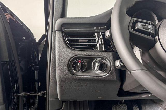 Photo of 2025 Black Porsche Macan