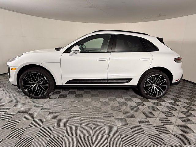 Photo of 2025 Carrara White Porsche Macan