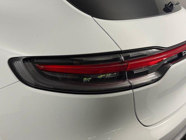 Photo of 2025 Carrara White Porsche Macan