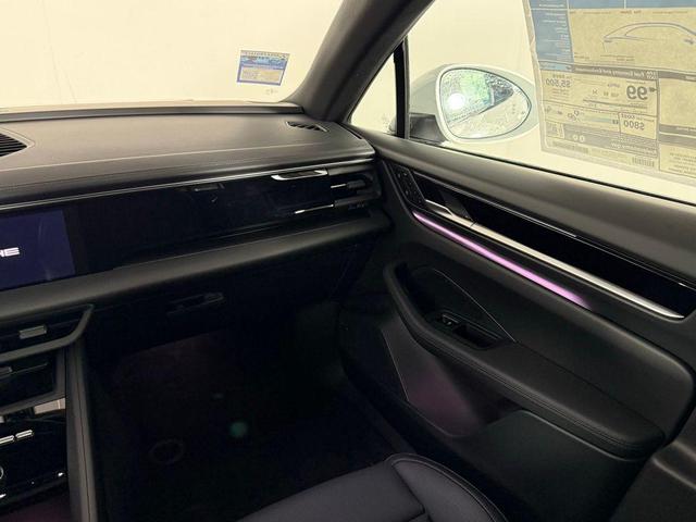 Photo of 2025 White Porsche Macan