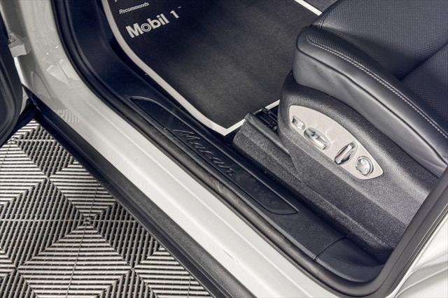 Photo of 2025 White Porsche Macan