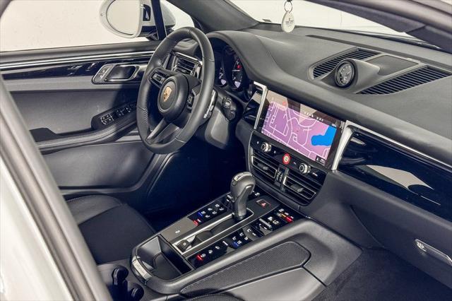 Photo of 2025 White Porsche Macan