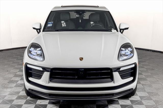 Photo of 2025 White Porsche Macan