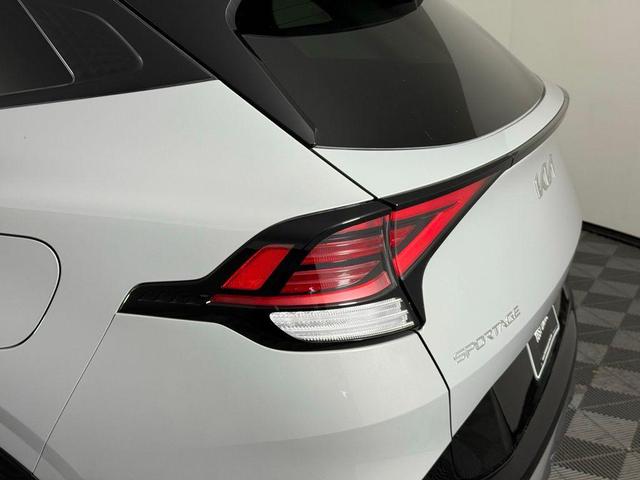 Photo of 2024 Wolf Gray Kia Sportage