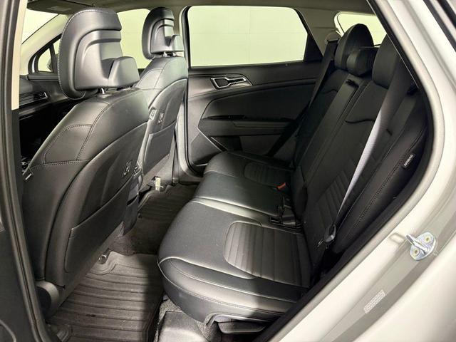 Photo of 2024 Wolf Gray Kia Sportage