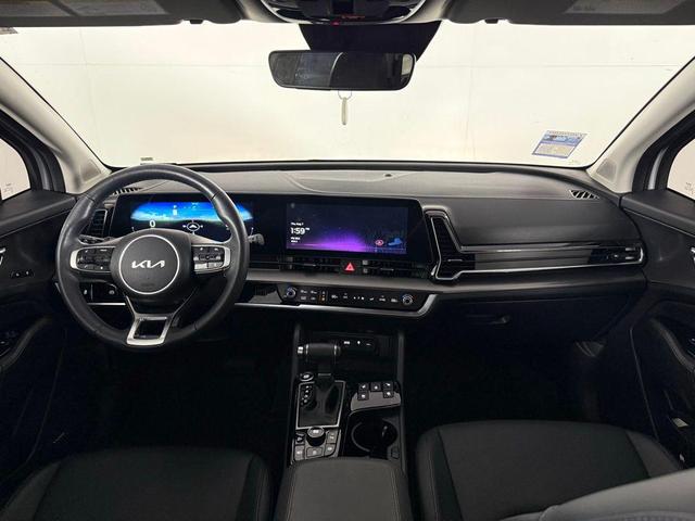 Photo of 2024 Wolf Gray Kia Sportage