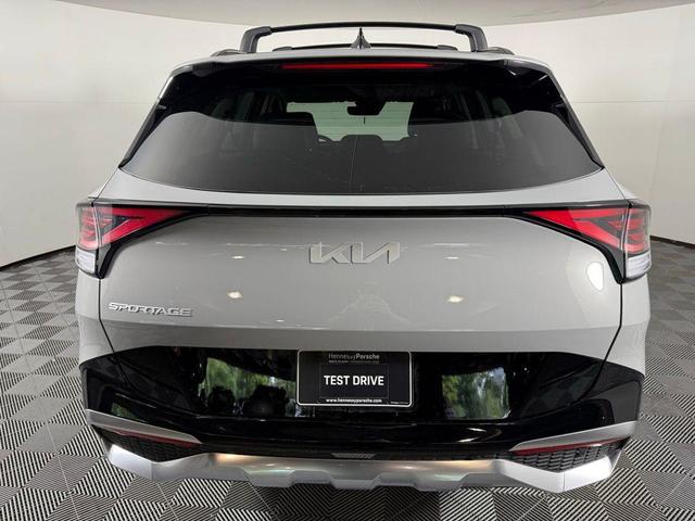 Photo of 2024 Wolf Gray Kia Sportage