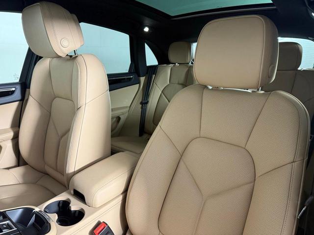 Photo of 2025 Black Porsche Macan