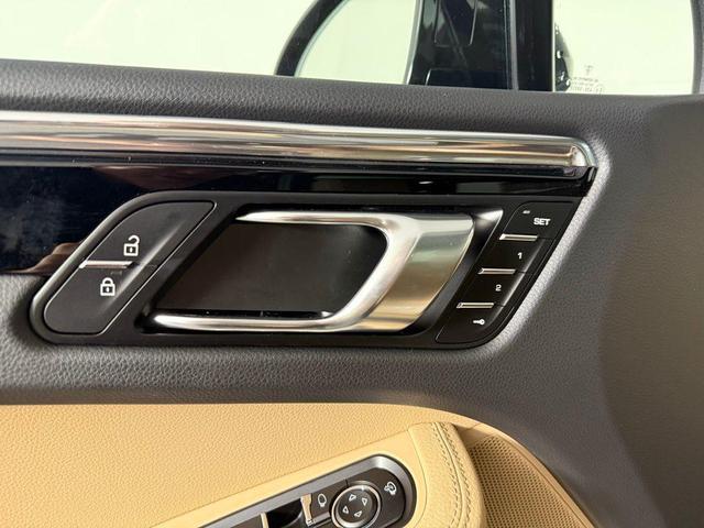 Photo of 2025 Black Porsche Macan
