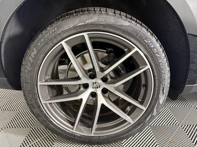 Photo of 2025 Black Porsche Macan