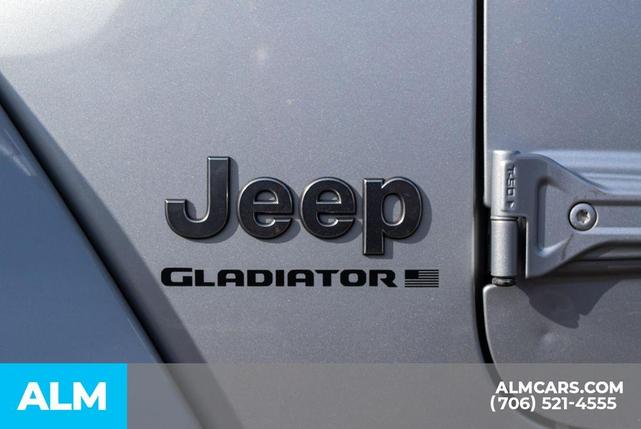 Photo of 2023 Silver Zynith Clearcoat Jeep Gladiator