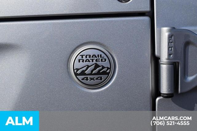 Photo of 2023 Silver Zynith Clearcoat Jeep Gladiator