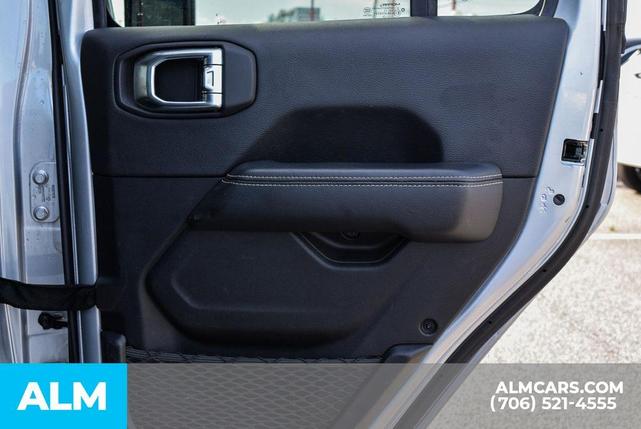 Photo of 2023 Silver Zynith Clearcoat Jeep Gladiator