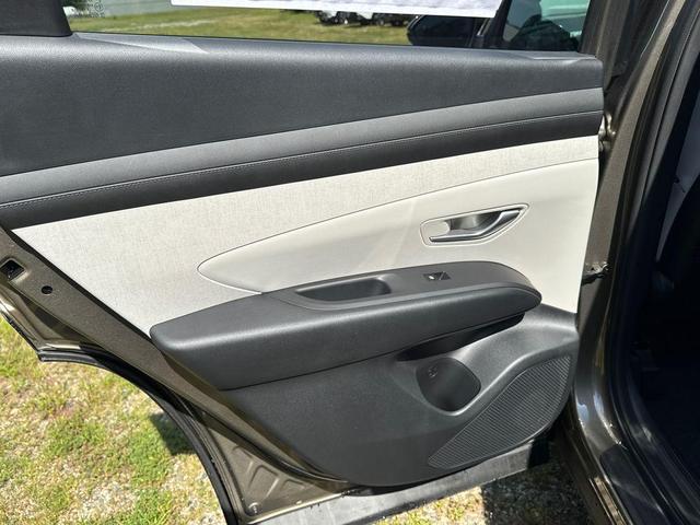 Photo of 2025 Cashmere Hyundai TUCSON Hybrid