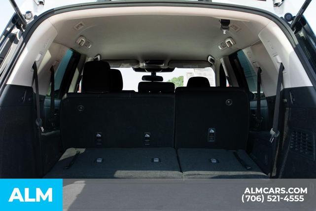 Photo of 2024 White Nissan Pathfinder