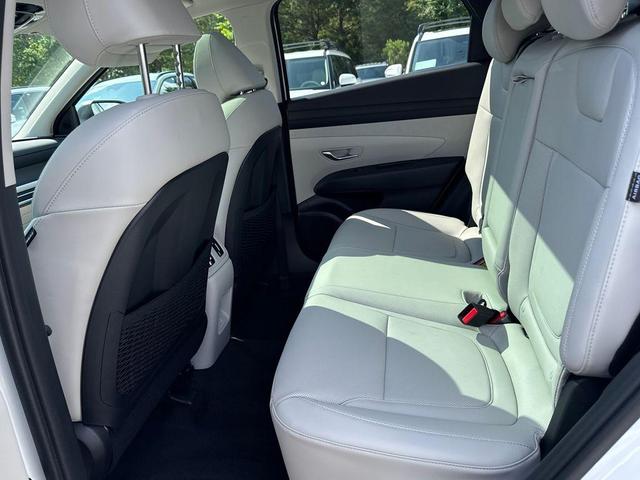 Photo of 2025 Pearl Hyundai TUCSON Hybrid