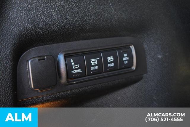 Photo of 2018 Shadow Black Ford Explorer