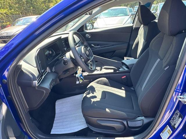 Photo of 2025 Intense Blue Hyundai ELANTRA