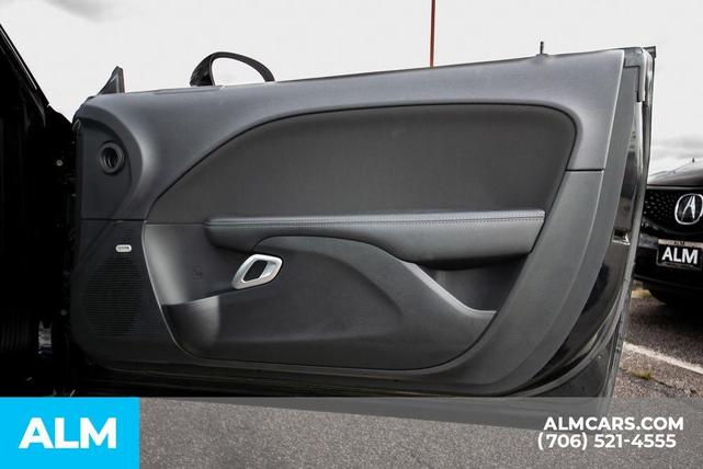 Photo of 2017 Pitch Black Clearcoat Dodge Challenger