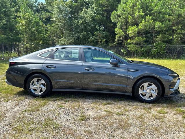 Photo of 2025 Portofino Gray Hyundai SONATA