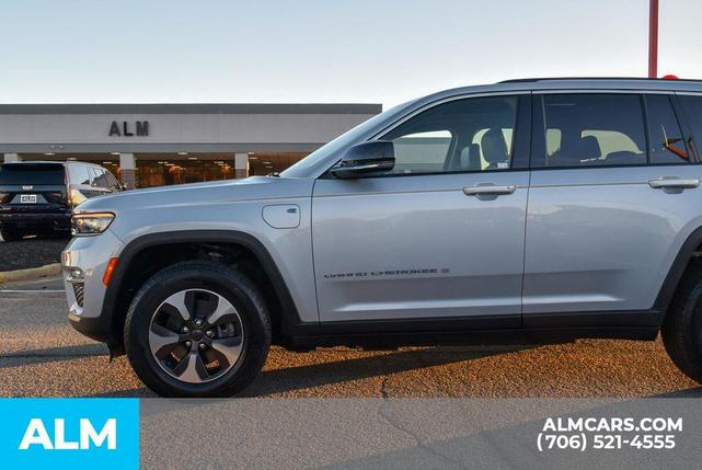 Photo of 2023 Silver Zynith Jeep Grand Cherokee 4xe