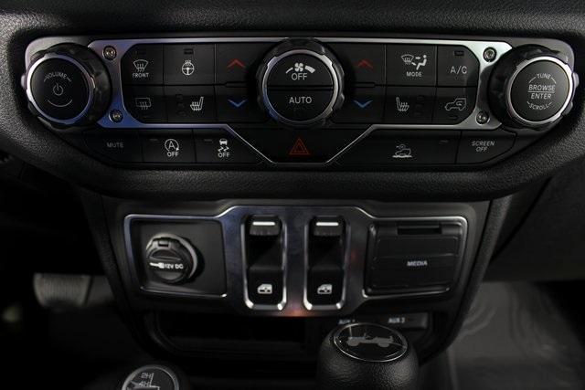 Photo of 2025 Black Clearcoat Jeep Wrangler