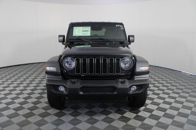 Photo of 2025 Black Clearcoat Jeep Wrangler