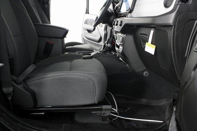 Photo of 2025 Black Clearcoat Jeep Wrangler