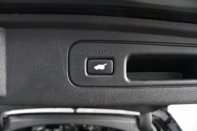Photo of 2023 Crystal Black Pearl Honda Odyssey