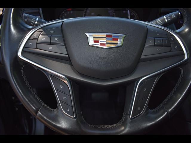 Photo of 2018 Stellar Black Metallic Cadillac XT5