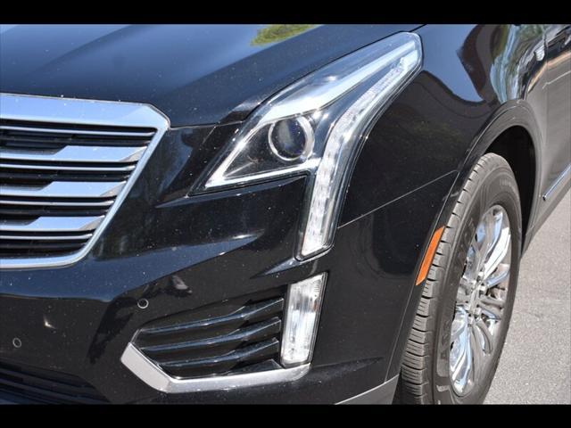 Photo of 2018 Stellar Black Metallic Cadillac XT5