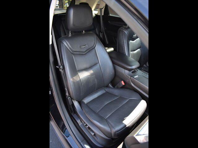 Photo of 2018 Stellar Black Metallic Cadillac XT5