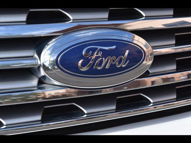 Photo of 2018 Oxford White Ford Expedition