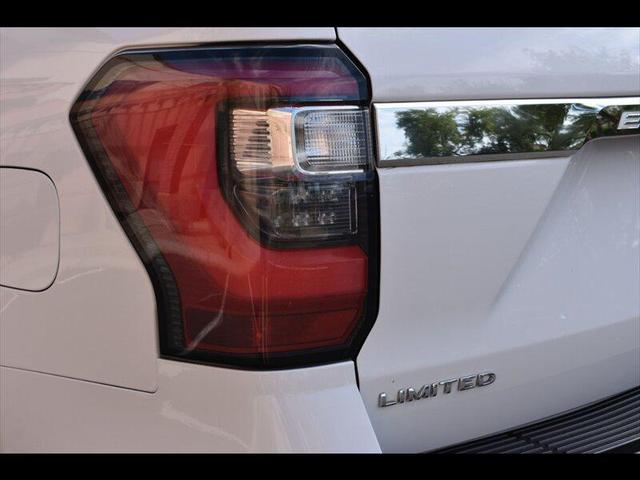 Photo of 2018 Oxford White Ford Expedition