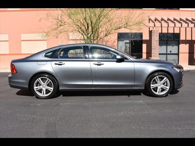 2017 Volvo S90