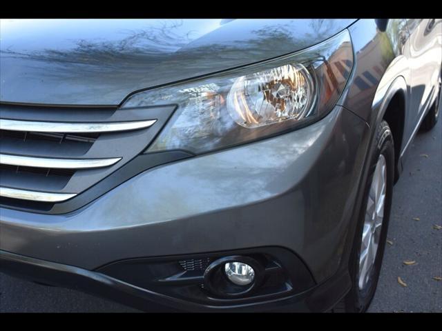 Photo of 2013 Urban Titanium Metallic Honda CR-V