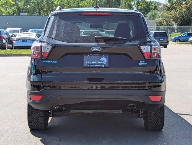 Photo of 2018 Black Ford Escape