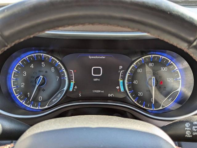 Photo of 2017 Pewter Chrysler Pacifica