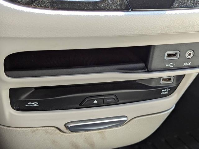 Photo of 2017 Pewter Chrysler Pacifica