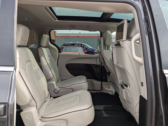 Photo of 2017 Pewter Chrysler Pacifica