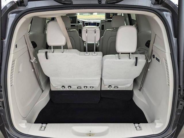 Photo of 2017 Pewter Chrysler Pacifica