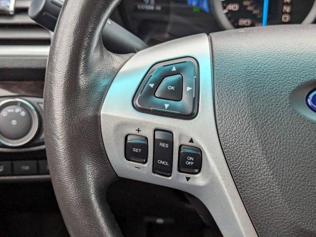 Photo of 2015 Silver Ford Explorer