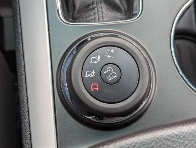 Photo of 2015 Silver Ford Explorer