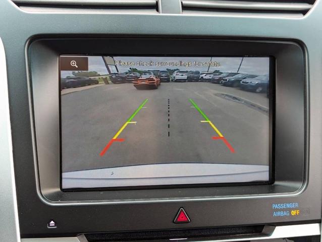 Photo of 2015 Silver Ford Explorer