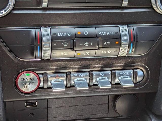 Photo of 2022 Black Ford Mustang