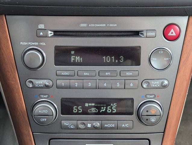 Photo of 2006 White Subaru Outback
