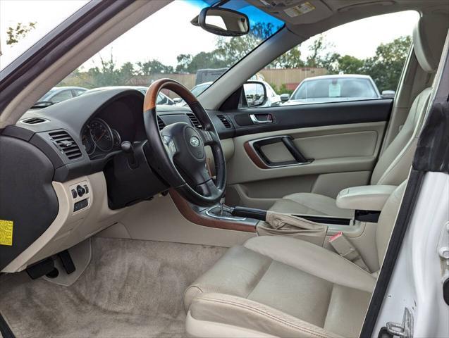 Photo of 2006 White Subaru Outback